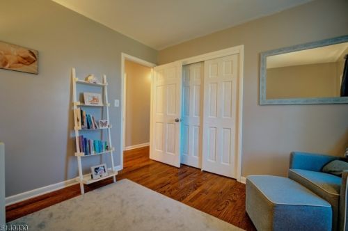 1 Pinewood Ct, Flemington NJ 08822-4909 exterior