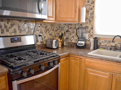 8303 106, Milwaukee WI 53224-2611 exterior