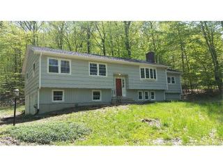 31 Little Fox Run, Huntington, CT 06484-1664