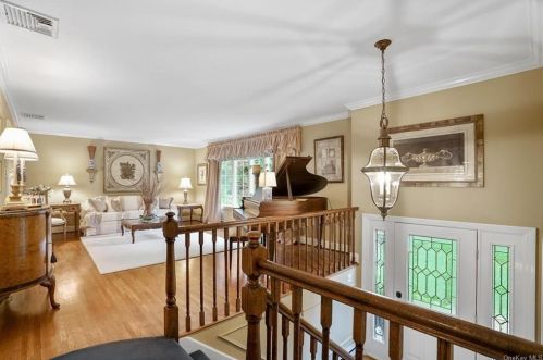 19 David Rd, Somers Town, NY 10589-3009