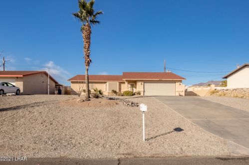 3967 Breakwater Dr, Lake Havasu City, AZ 86406-4353