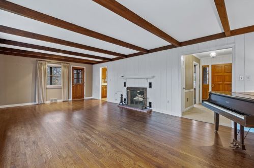 2387 Fairhill Rd, Sewickley PA  15143-9004 exterior