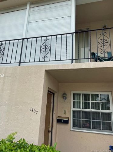 1407 15th Ave, Hollywood, FL 33020-3221