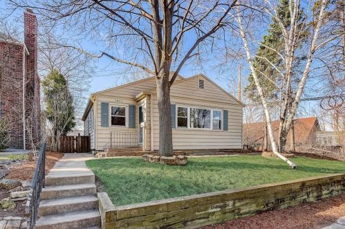 1409 Pinedale Ct, Milwaukee, WI 53211-2257