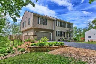 132 Walnut Valley Ct, Longlevel, PA 17368-9000