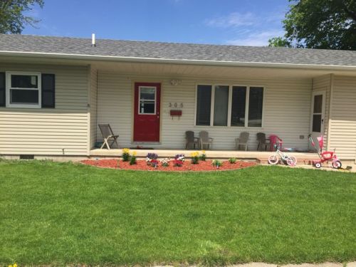 305 6th Ave, Clarion, IA 50525-1147