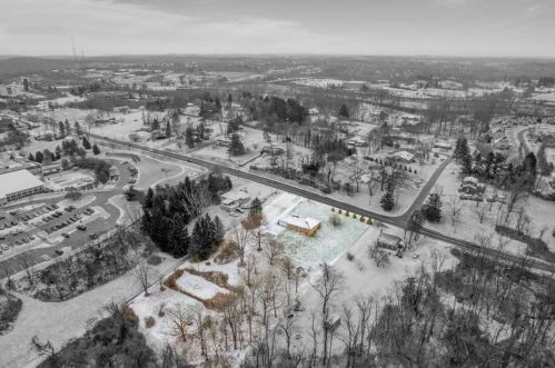 2557 Nicholson Rd, Sewickley PA  15143-8502 exterior