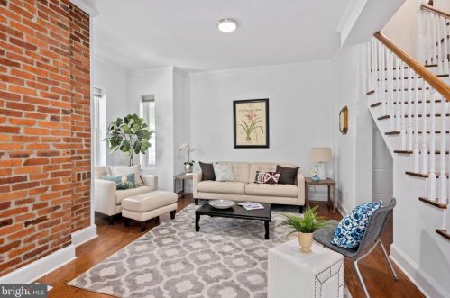 817 T St, Washington DC 20001-4119 exterior