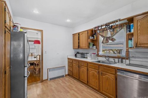 47 Mt Morris Ave, White Plains NY  10604-2228 exterior