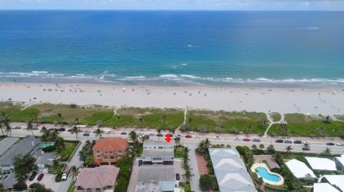250 Ocean Blvd, Delray Beach FL  33483-7126 exterior