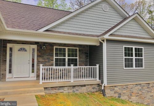 1335 Lakeview Pkwy, Locust Grove, VA 22508-5310