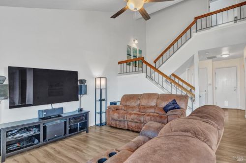 301 Rosemarie Pl, West Pittsburg CA  94565-6705 exterior