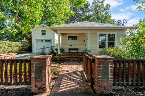 513 Walnut Ave, Ukiah, CA 95482-4325