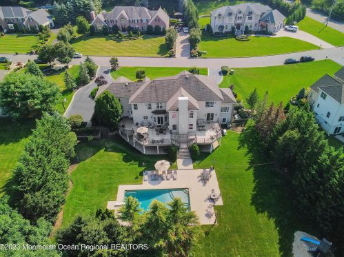 3 Chaser Ct, Holmdel Village, NJ 07733-2933