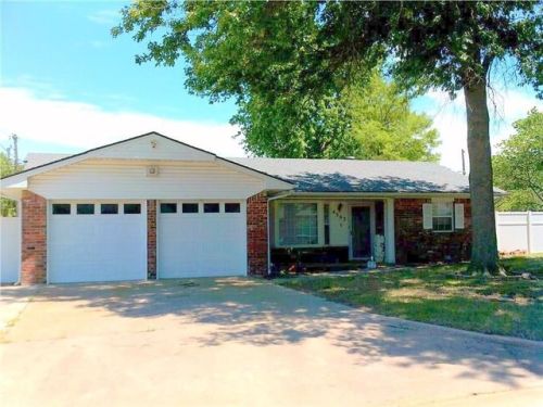 4303 Chapman Ave, Shawnee, OK 74804-1254
