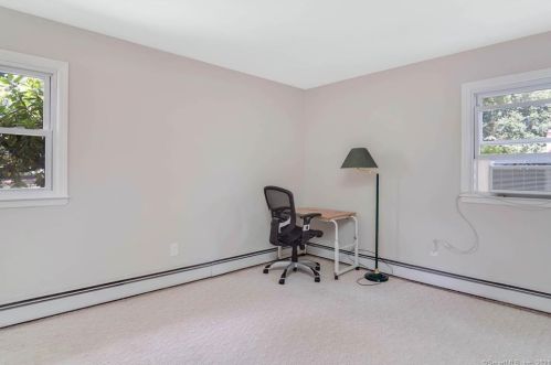 45 Sherman Rd, Glastonbury CT  06033-2911 exterior