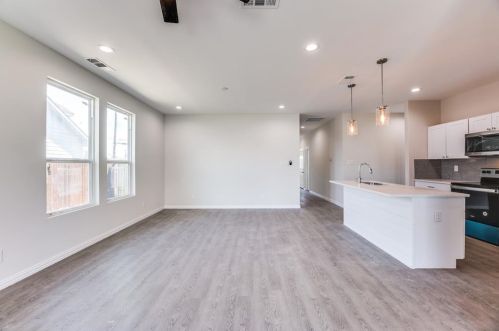 4343 Frank St, Dallas TX  75210-1236 exterior