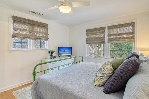 6 44th Ave, Isle Of Palms SC  29451-2605 exterior