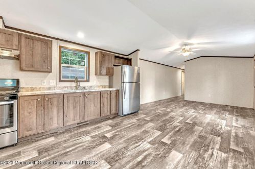 87 Herman Blvd, Hazlet NJ  07730-1547 exterior