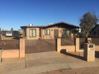 6702 Iberia Ave, Tucson, AZ 85757-8521