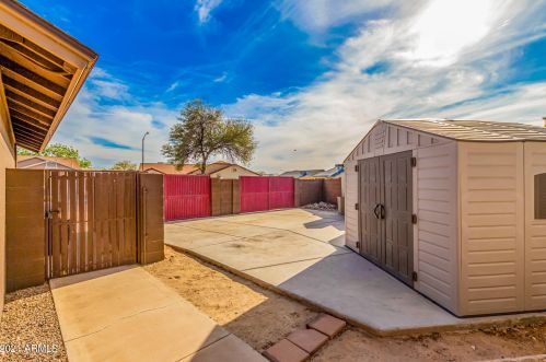 8828 Peck Dr, Glendale AZ  85301-4918 exterior