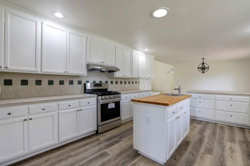 10962 Terrace Oaks Ln, Lake Wildwood, CA 95946-9120