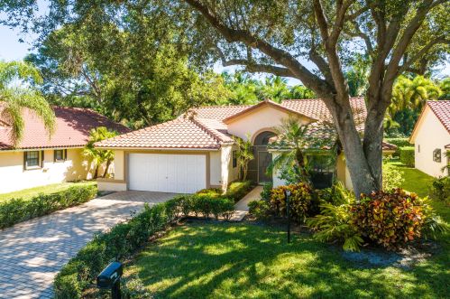 8410 Northstar Ct, Boynton Beach FL  33436-1544 exterior