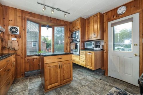 222 Orchard Rd, Mahopac NY  10541-1133 exterior