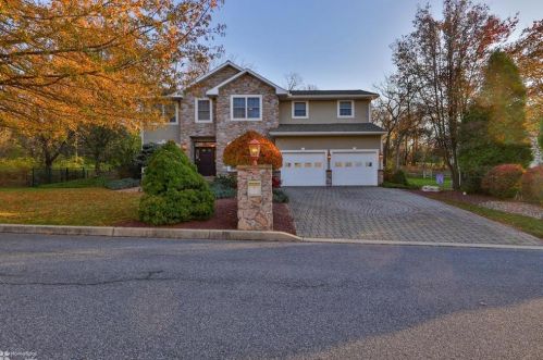 500 Cypress Ln, Easton, PA 18040-1196