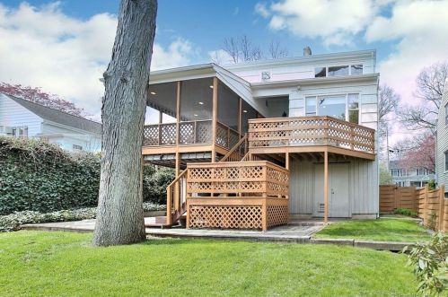 6 Earl St, Norwalk, CT 06854-4006
