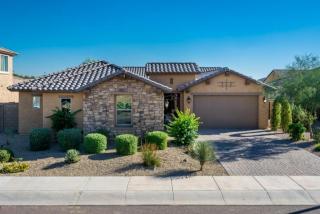 15631 Minnezona Ave, Goodyear, AZ 85395-6389