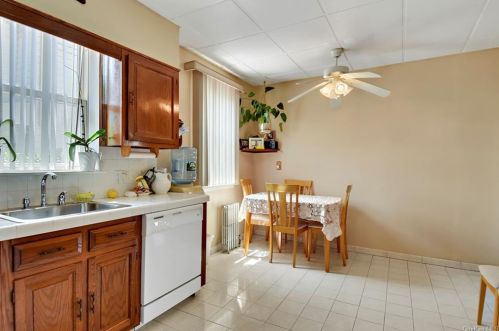 269 Rich Ave, Mount Vernon NY  10550-1511 exterior