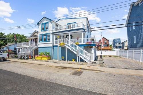 40 Cornwall St, Monmouth Hills, NJ 07732-1750