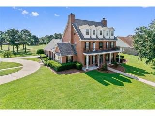 3701 Lake Michel Ct, Gretna, LA 70056-8326
