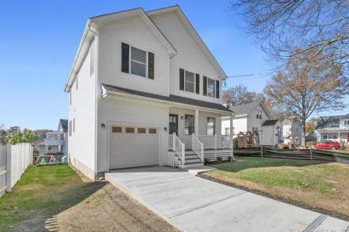 473 Wayne St, Bridgeport, CT 06606-4153