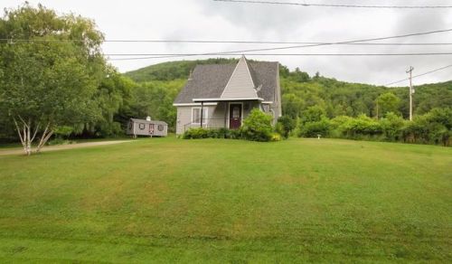 330 Mill St, Westfield, PA 16950-1309