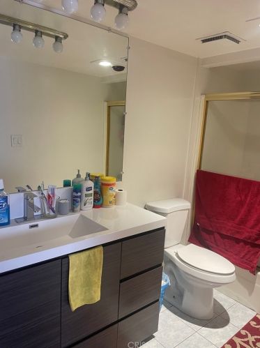 8936 Willis Ave, Van Nuys CA  91402-1558 exterior