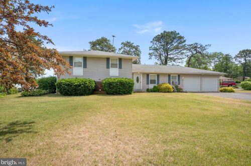 100 Spring Ter, Browns Mills NJ  08015-6502 exterior