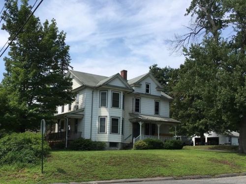 296 Irene St, Chicopee, MA 01020-2249