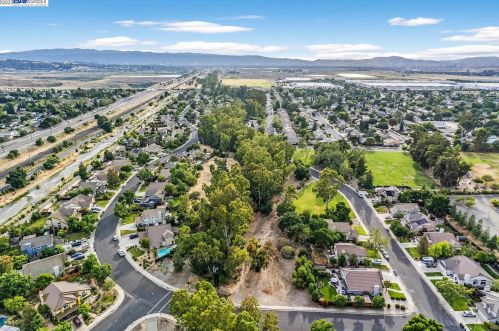 795 Daisyfield Dr, Livermore CA  94551-3990 exterior