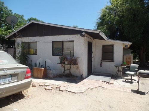 816 Lakeshore Dr, Lake Elsinore, CA 92530-4363