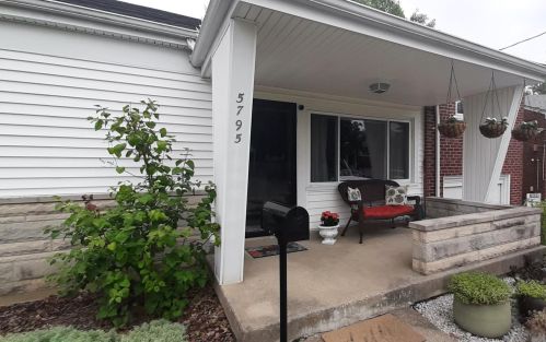 5795 Green Acres Ct, Cincinnati, OH 45248-4130