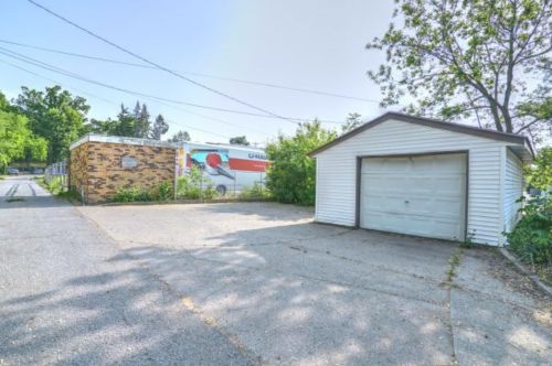 1028 Ironwood, Mishawaka IN  46544-4406 exterior