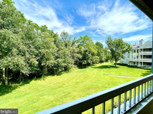 204 Salem Ct, Princeton NJ  08540-7038 exterior