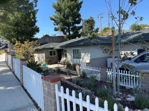 19557 Aldbury St, Santa Clarita, CA 91351-1102