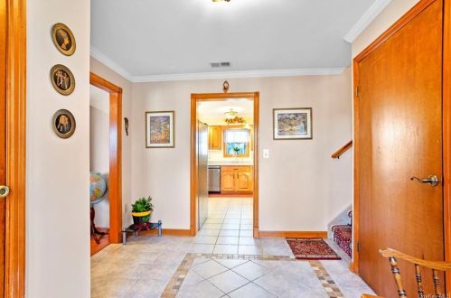29 Soulice Pl, New Rochelle, NY 10804-1307
