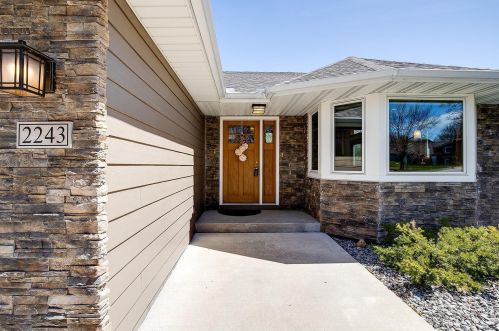 2243 Hilo Ave, Saint Paul, MN 55128-5018