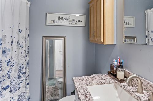 15 Sawyer St, Nashua NH  03060-3740 exterior
