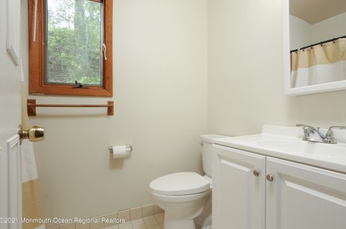 237 Shore Dr, Monmouth Hills NJ  07732-1567 exterior