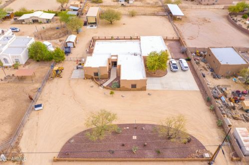 37405 16th St, Phoenix, AZ 85086-6479